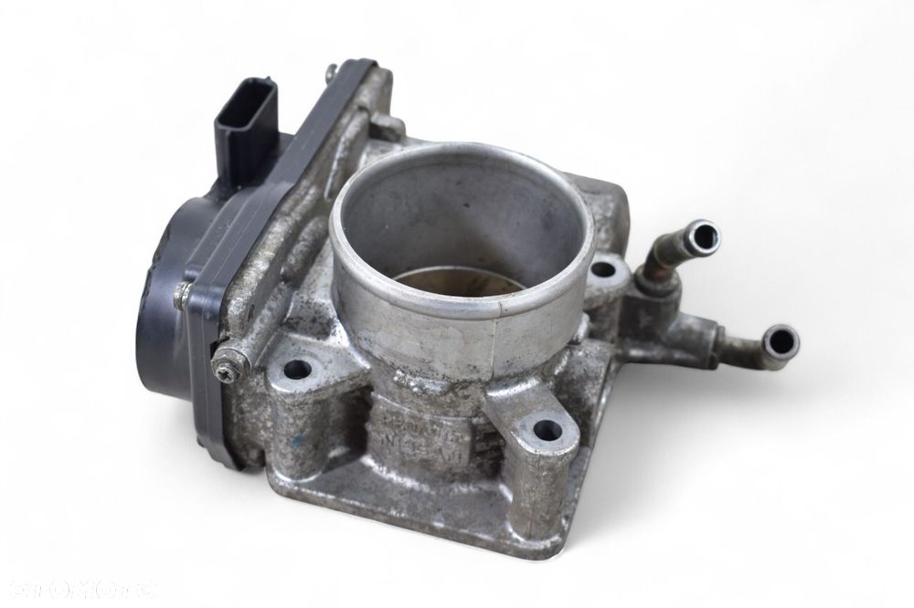 Przepustnica NISSAN QASHQAI J10 X-TRAIL II T31 2.0 16V RME60-11 SERA526-01 - 1