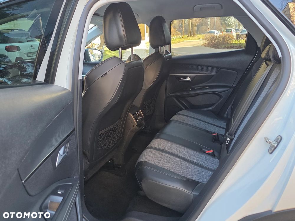 Peugeot 3008 1.5 BlueHDi Allure Pack S&S EAT8 - 11