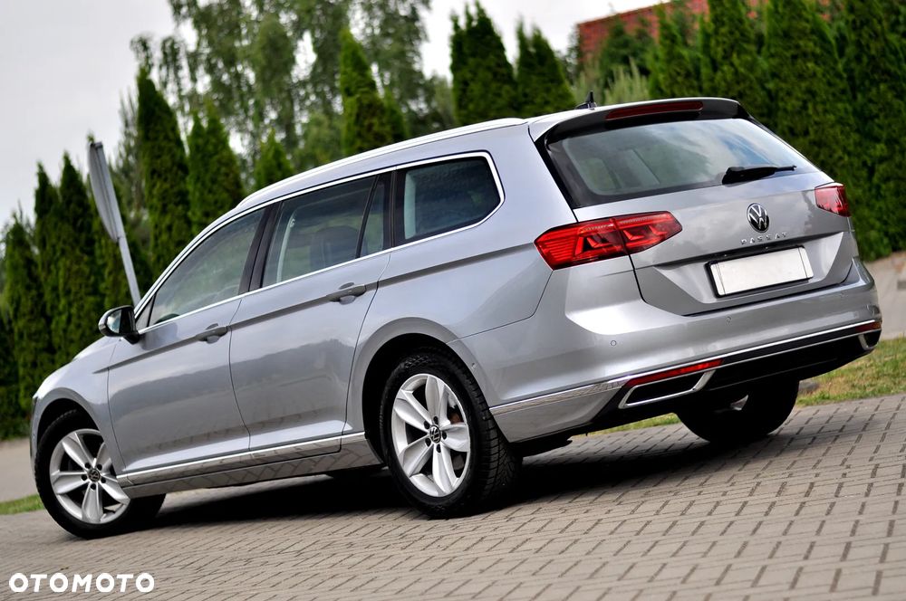 Volkswagen Passat 2.0 TDI EVO Elegance DSG - 9
