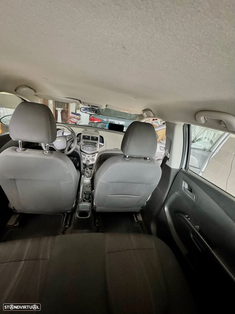 Chevrolet Aveo 1.2 LS - 11