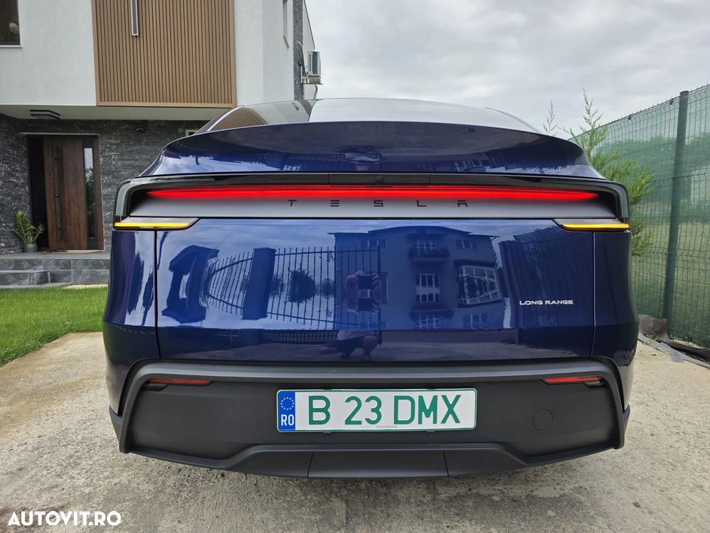 Tesla Model Y Long Range RWD Premium - 9