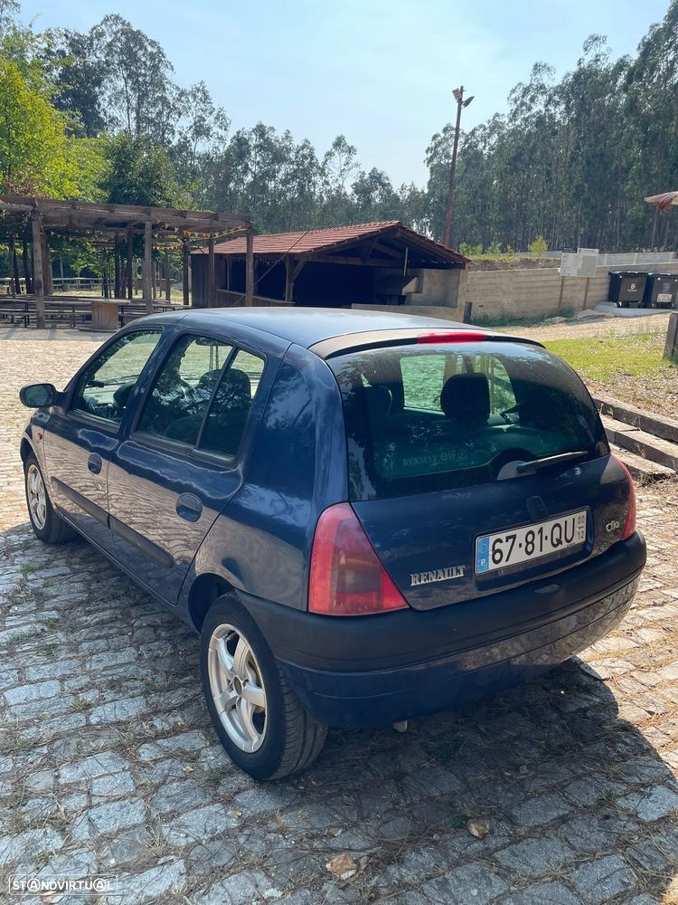 Renault Clio 1.2 RXE - 3