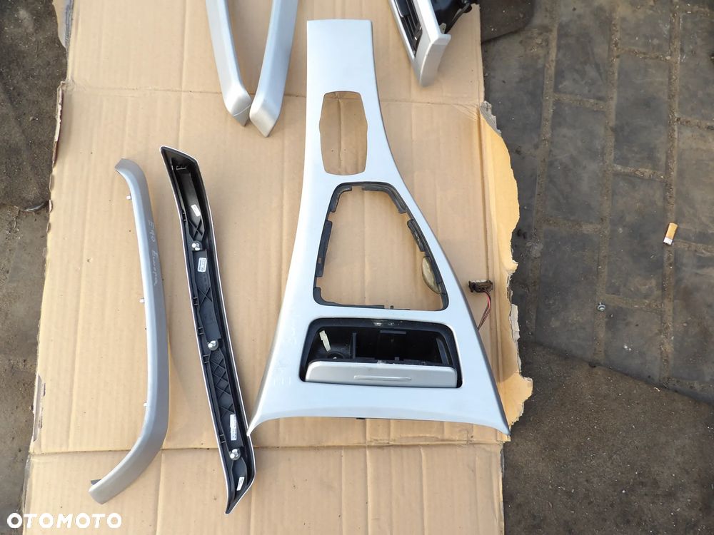 BMW - E90 - LISTWY OZDOBNE - ALUMINIUM SZLIFOWANE - KRATKI NAWIEWU - POD IDRVE - KOMPLET - 2