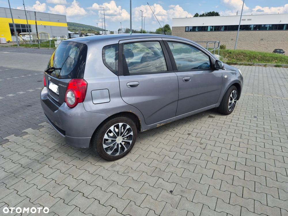 Chevrolet Aveo 1.2 16V Base - 4
