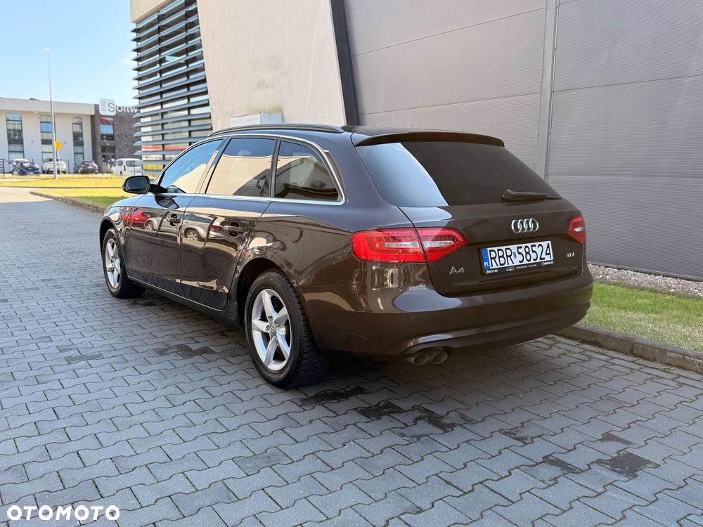 Audi A4 Avant - 4