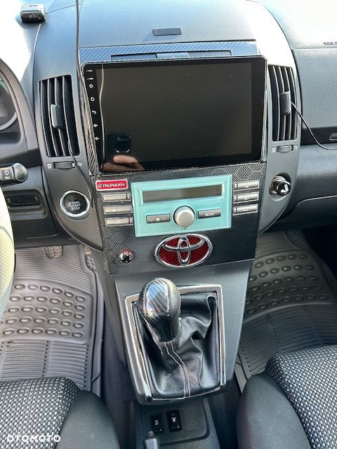 Toyota Corolla Verso 2.2 D-CAT Executive - 13