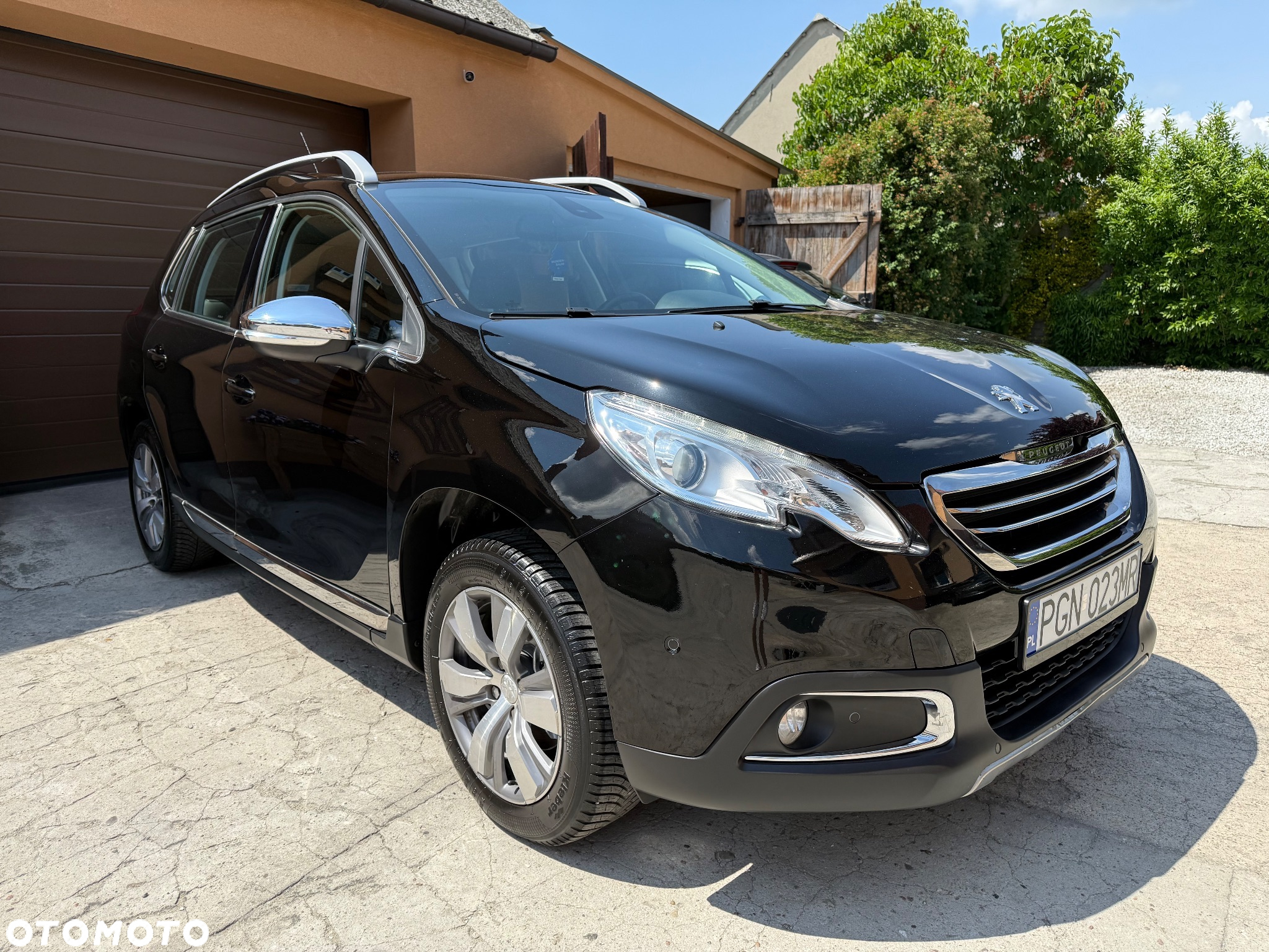 Peugeot 2008 1.2 Pure Tech Allure S&S - 2