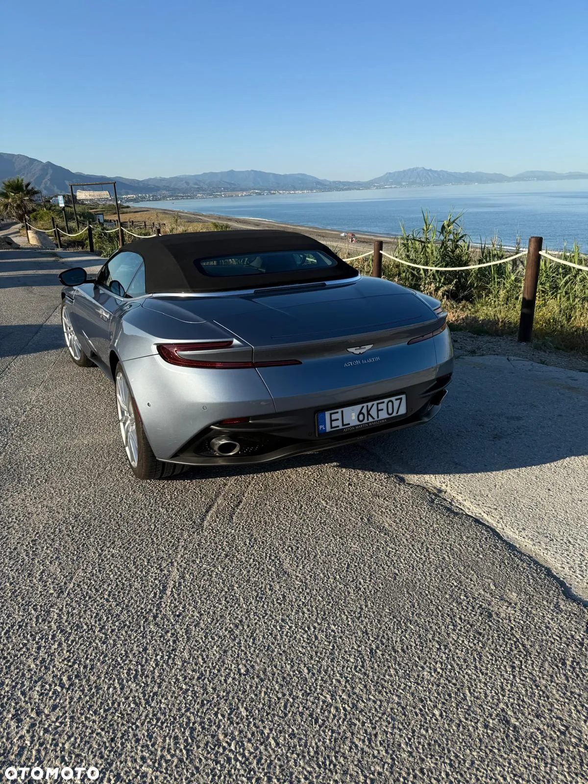Aston Martin DB11 V8 Volante - 2