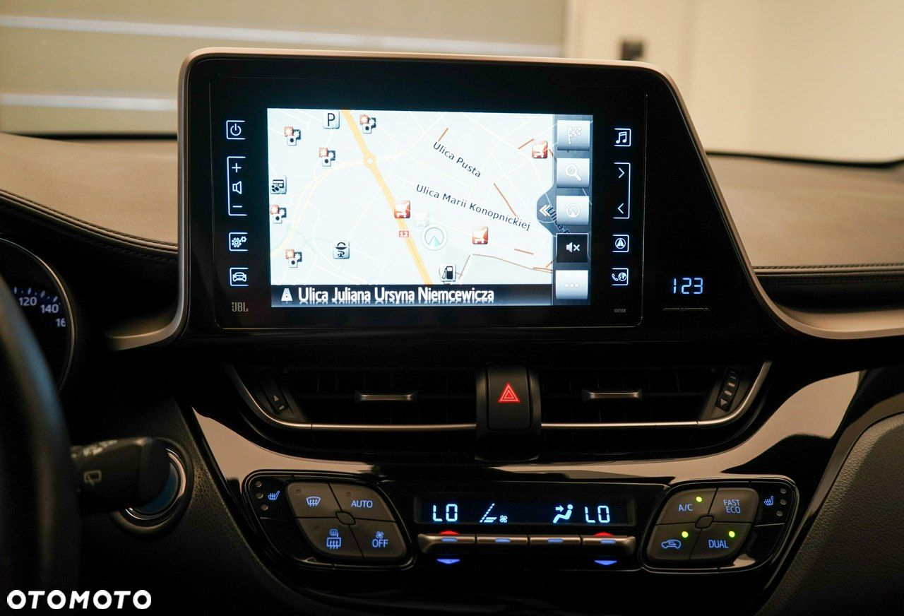 Toyota C-HR - 26