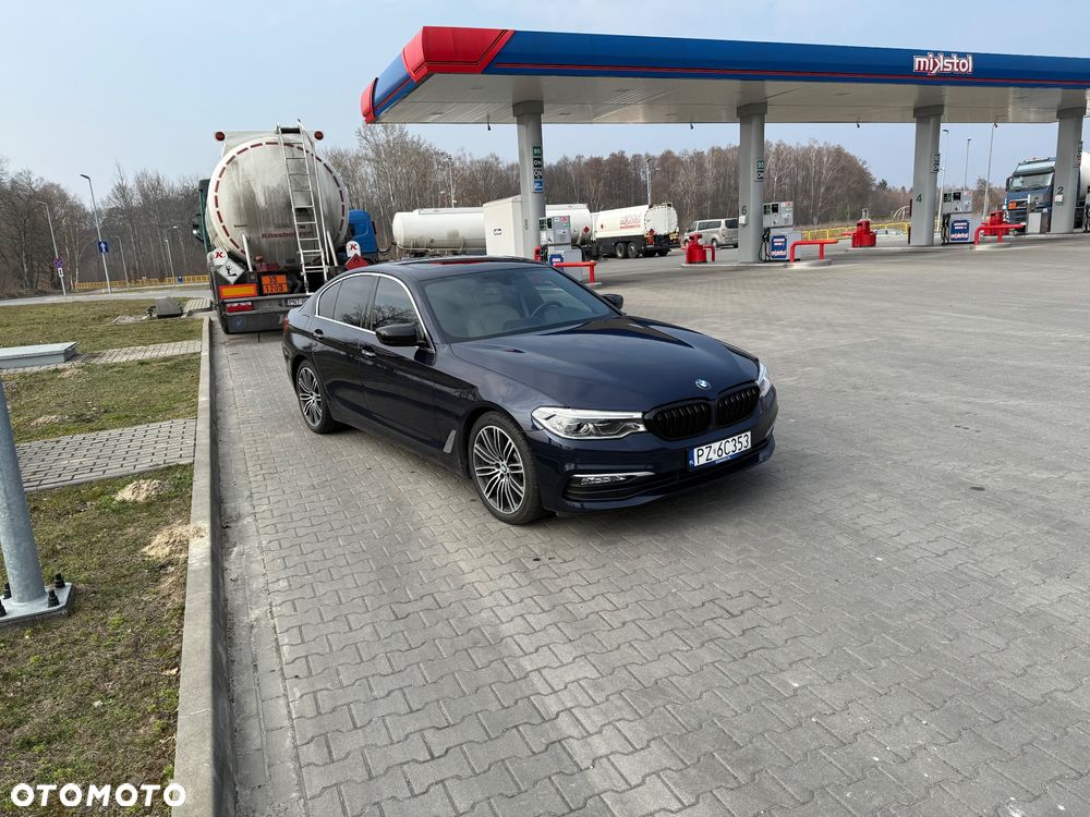 BMW Seria 5 540i xDrive Luxury Line sport - 3