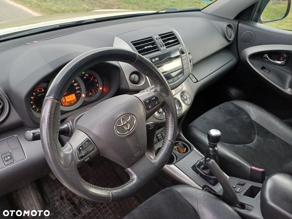 Toyota RAV4 2.0 4x4 Life - 30