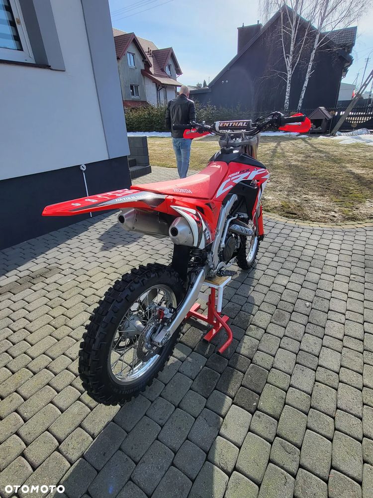 Honda CRF - 8