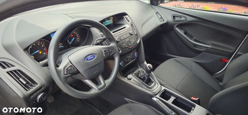 Ford Focus 1.6 Ambiente Start - 10