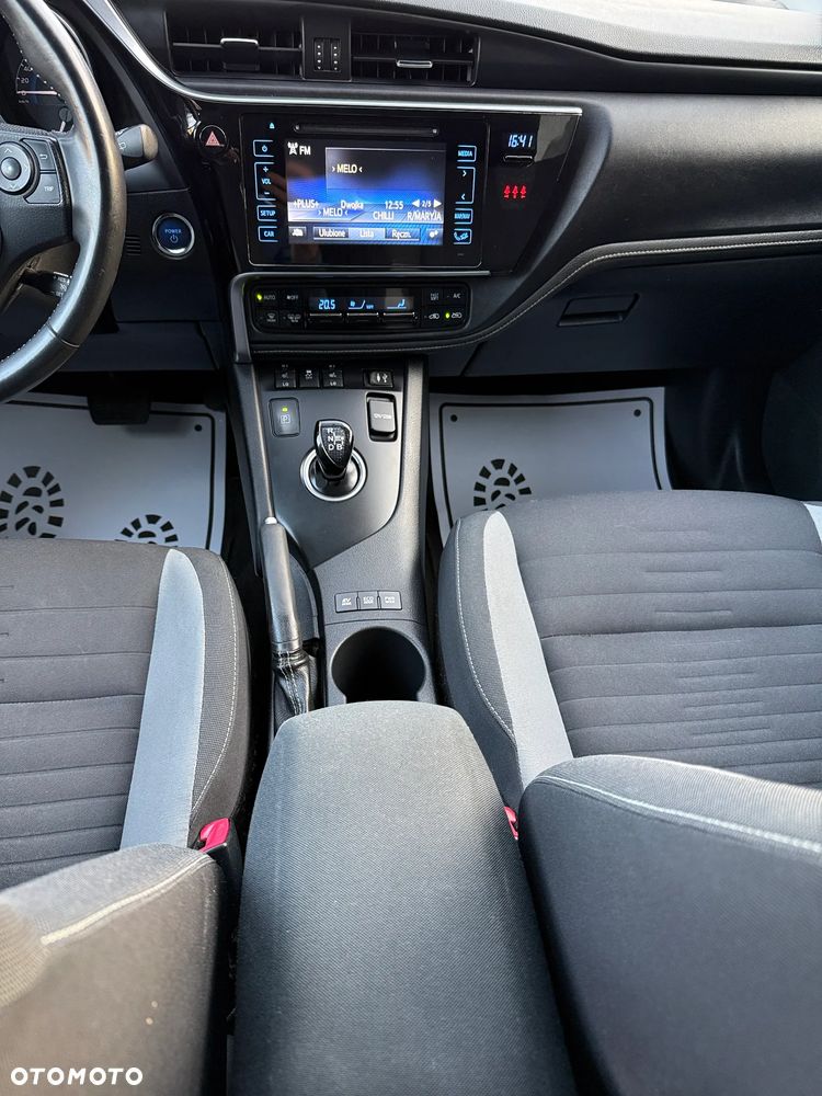 Toyota Auris Hybrid 135 Comfort - 4