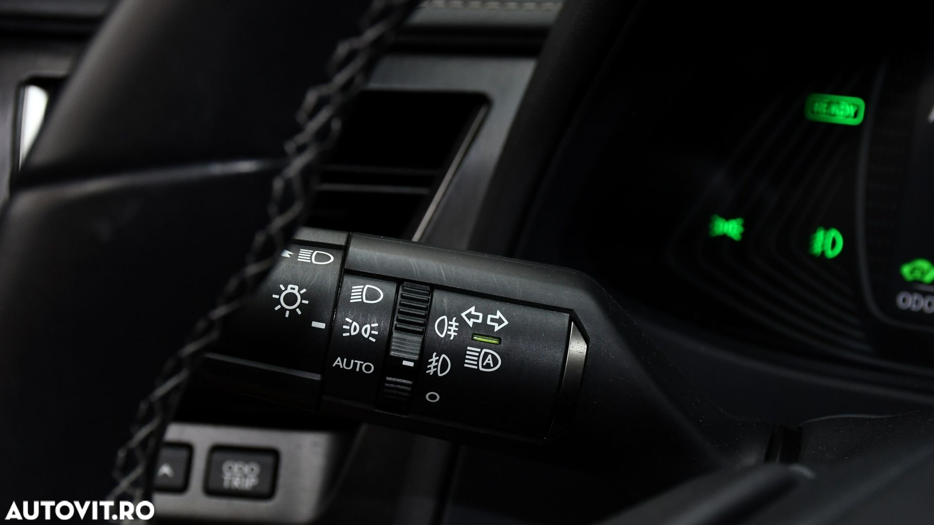 Lexus UX 250h 2.0L HEV 20H- (178 HP) 4X4 CVT Luxury - 27