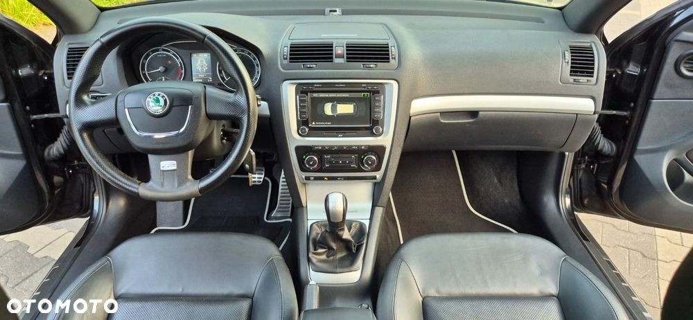 Skoda Octavia 2.0 TFSI RS - 11