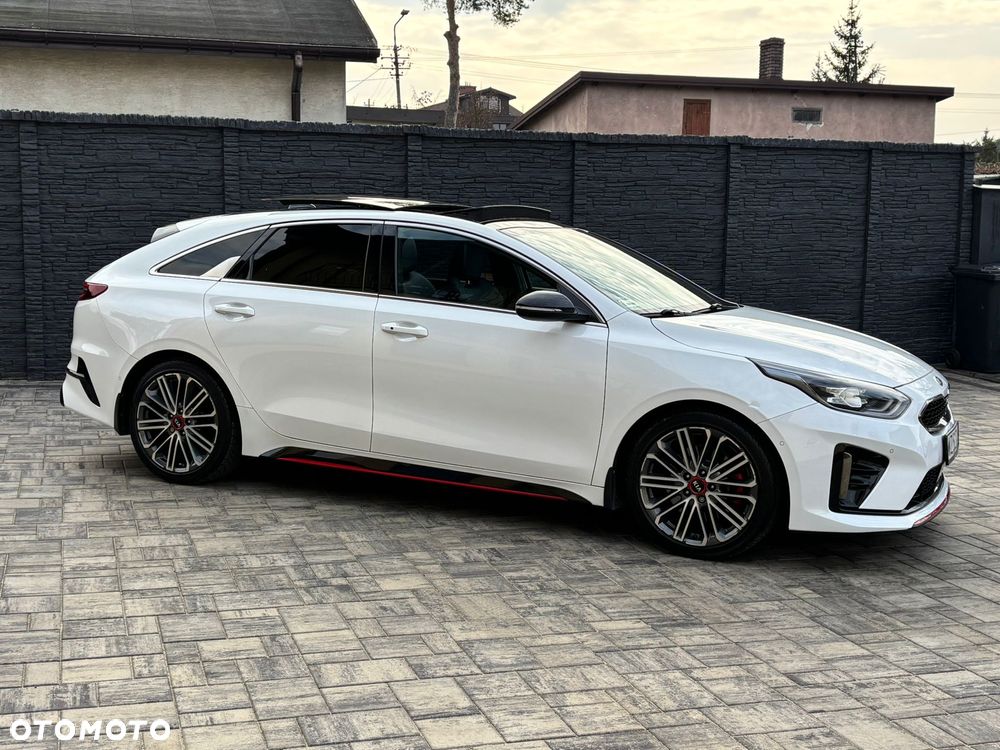 Kia ProCeed 1.6 T-GDI GT DCT - 6