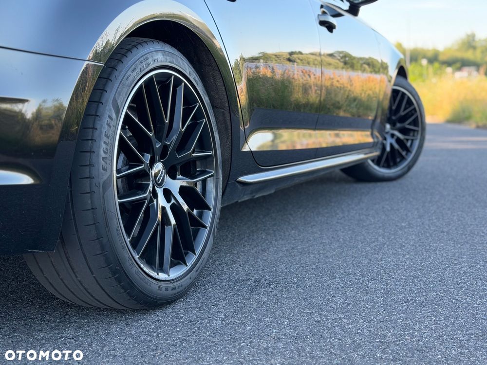Audi A4 Avant 40 TDI quattro S tronic S line - 19