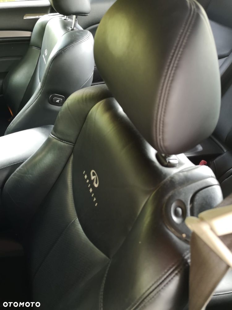 Infiniti G G37 - 18