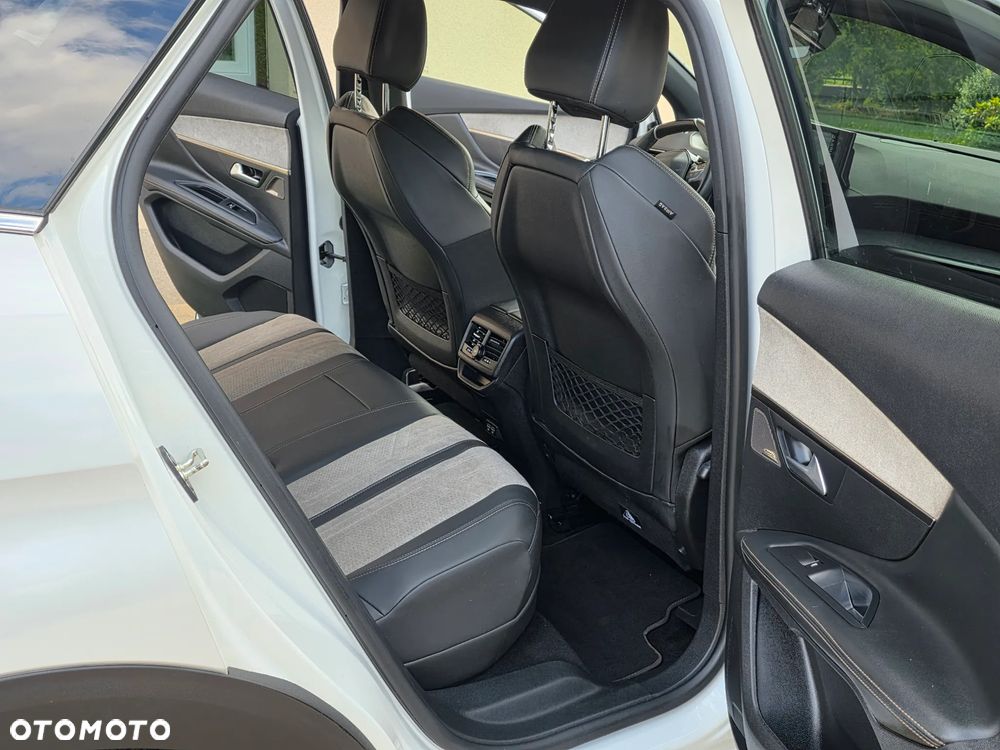Peugeot 3008 1.6 PureTech Hybrid4 PHEV GT S&S EAT8 - 35
