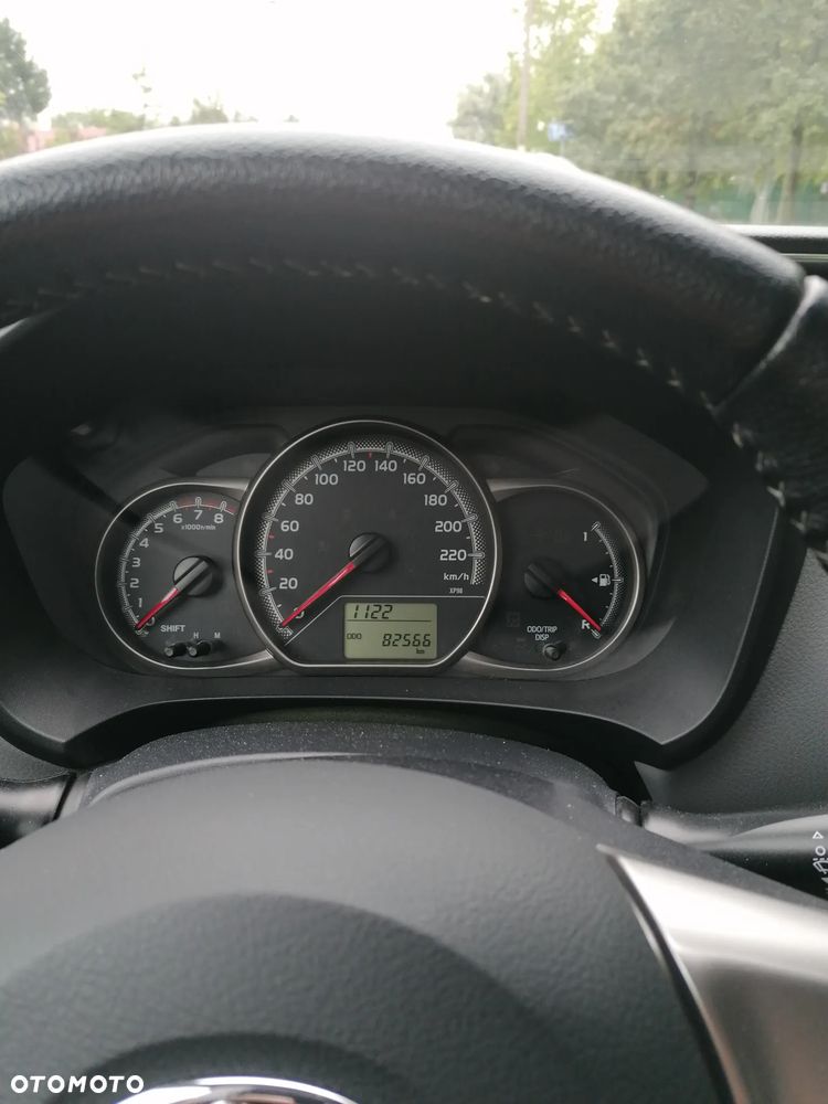 Toyota Yaris 1.33 Life EU6 - 6