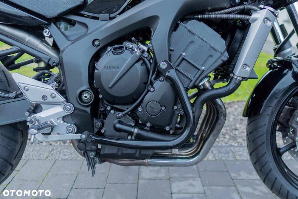 Yamaha FZ6 - 16
