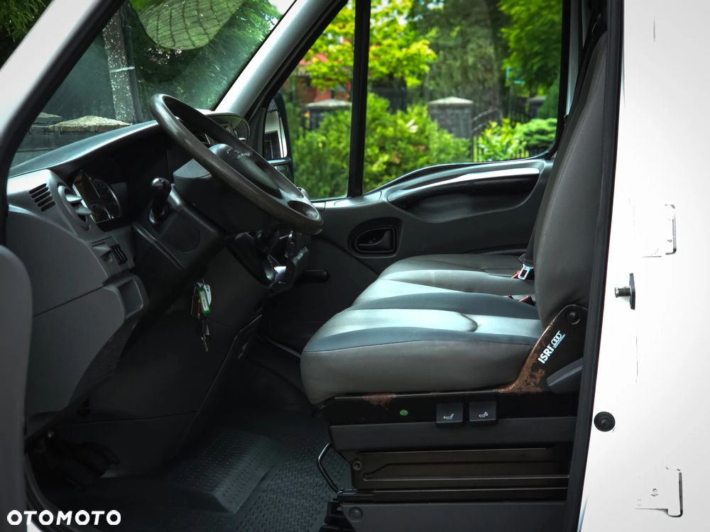 Iveco DAILY 40C15D - 17