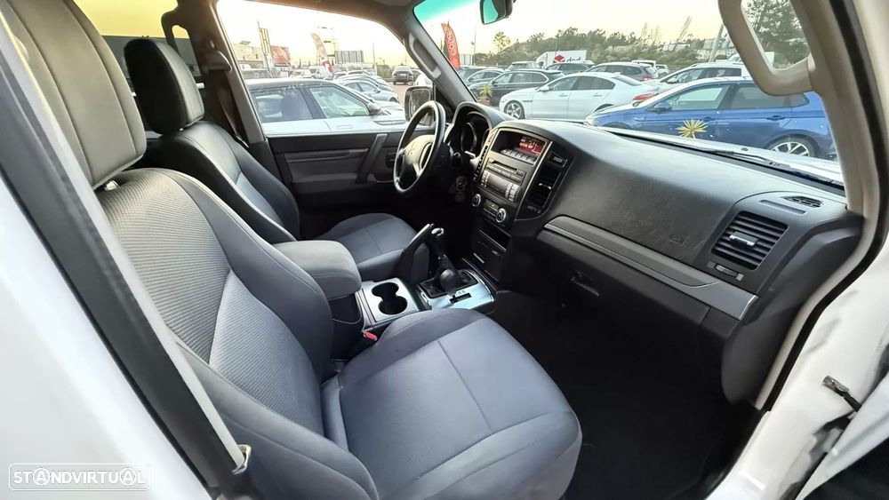 Mitsubishi Pajero 3.2 DI-D Intense - 33