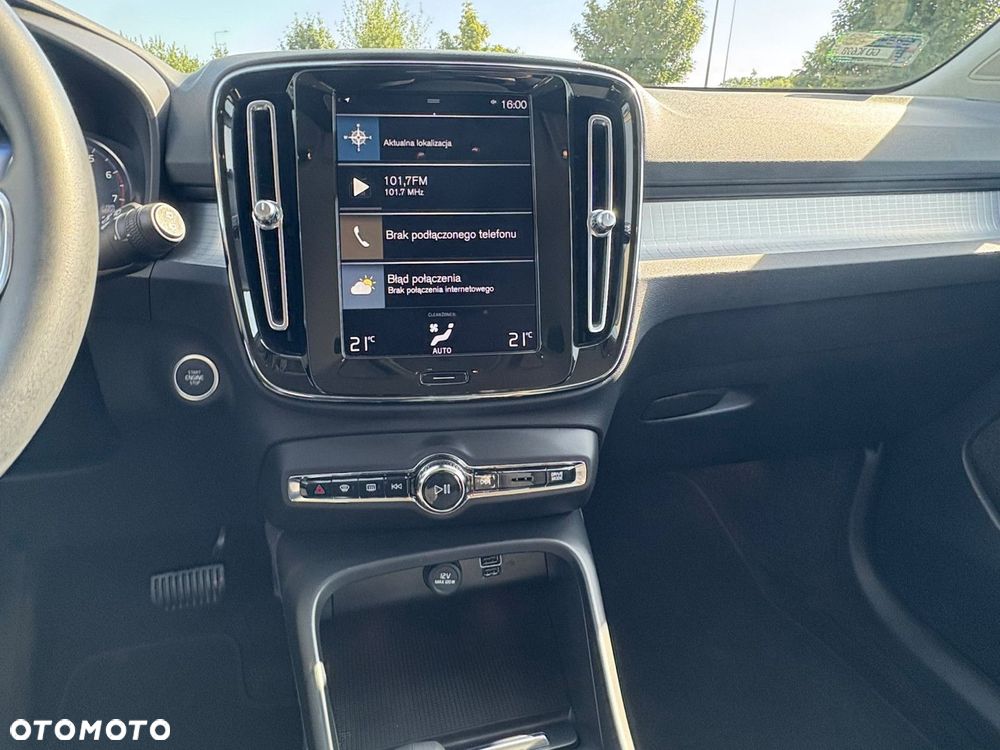 Volvo XC 40 T3 Momentum Pro - 16