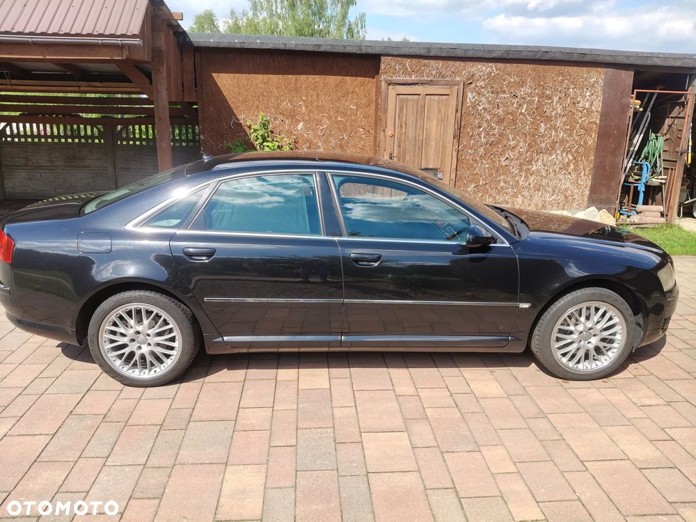 Audi A8 - 8