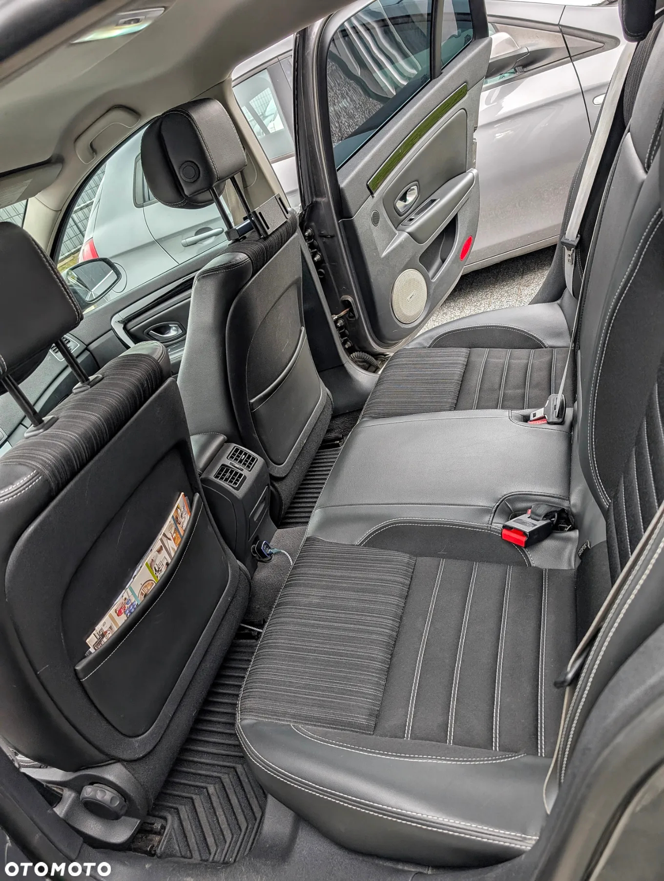 Renault Laguna 2.0 dCi Bose Edition - 19