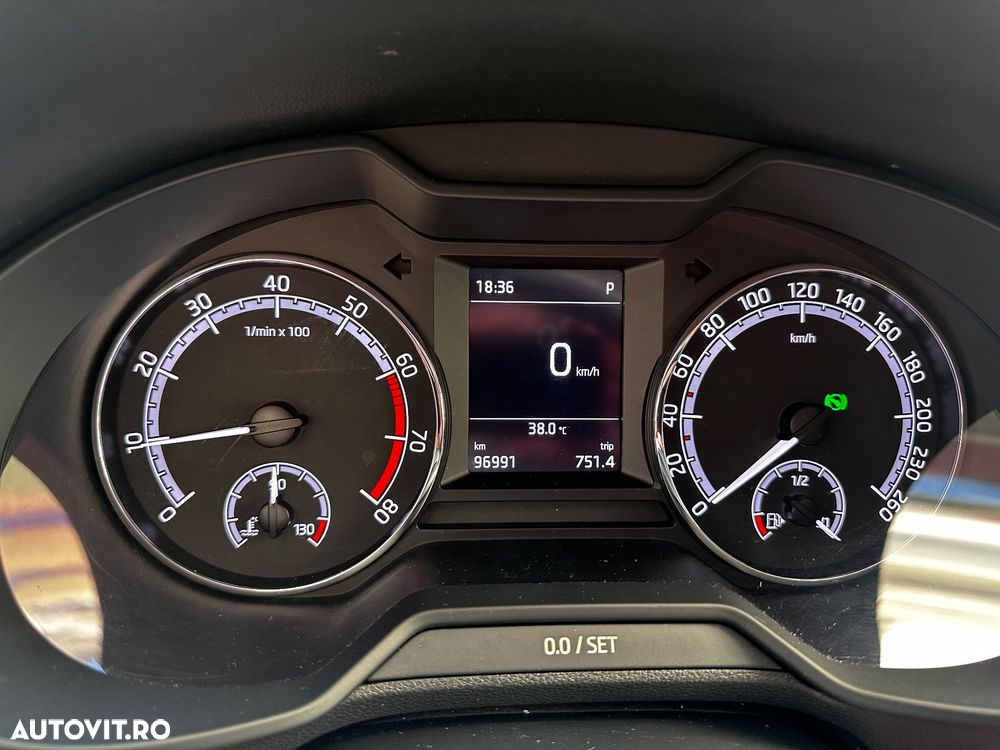 Skoda Octavia - 8