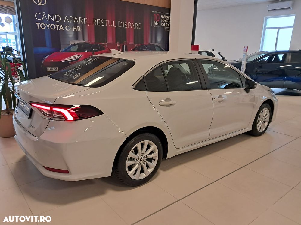 Toyota Corolla 1.8 HSD Business - 7