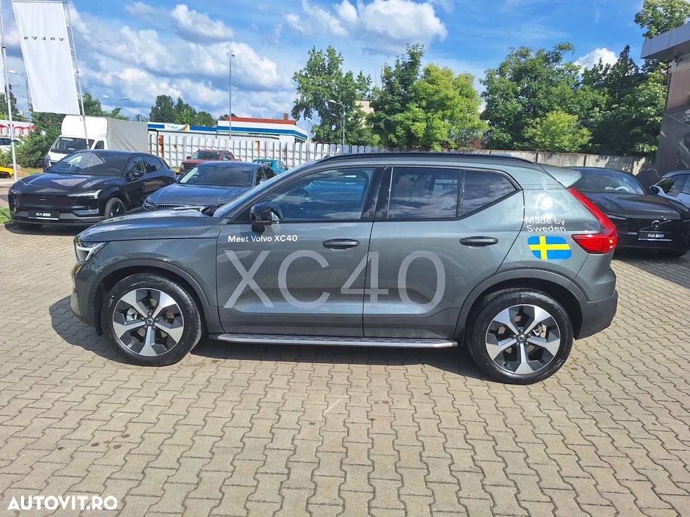 Volvo XC 40 B3 AT FWD MHEV Plus Dark - 9