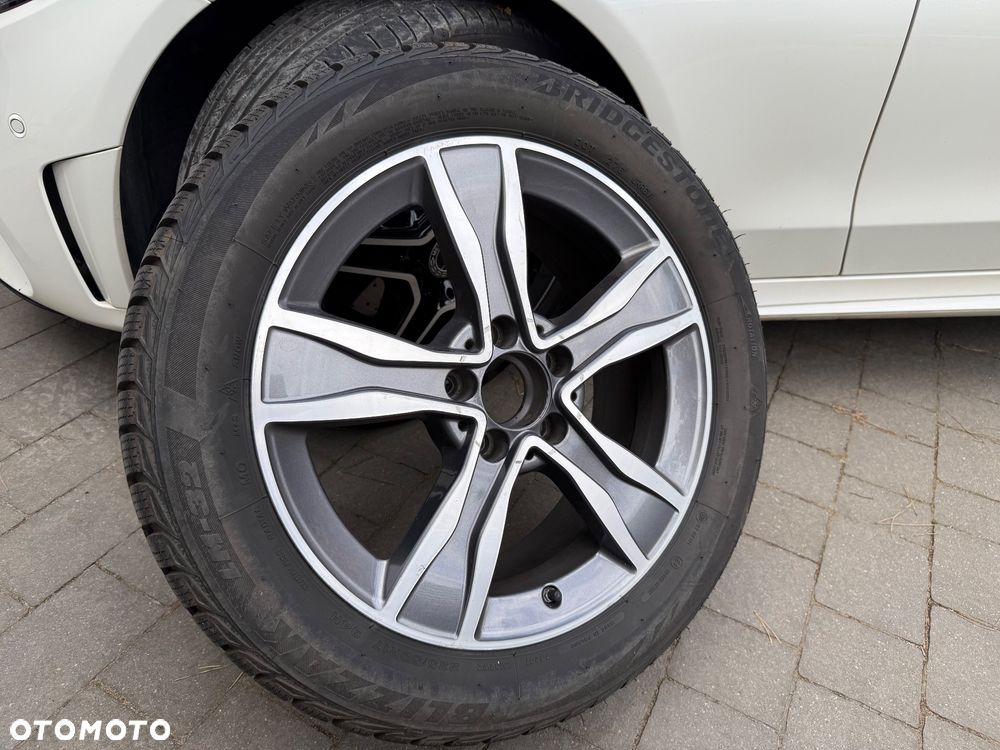 Mercedes-Benz Klasa C 220 d 4Matic 9G-TRONIC AMG Line - 25