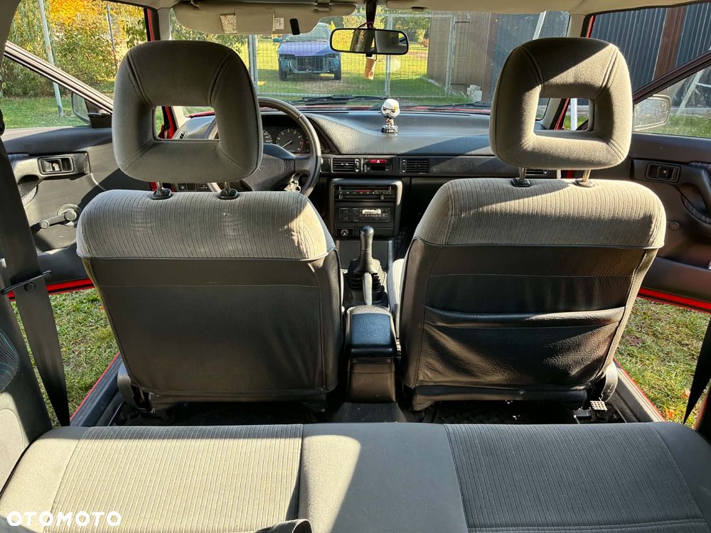 Mazda 323 - 14