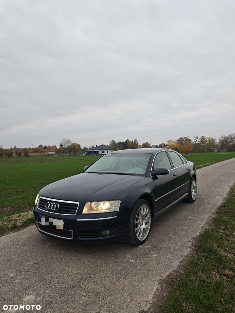 Audi A8 - 1