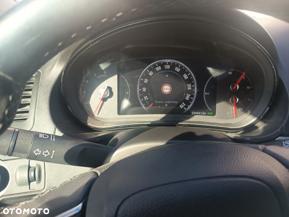Opel Insignia - 19