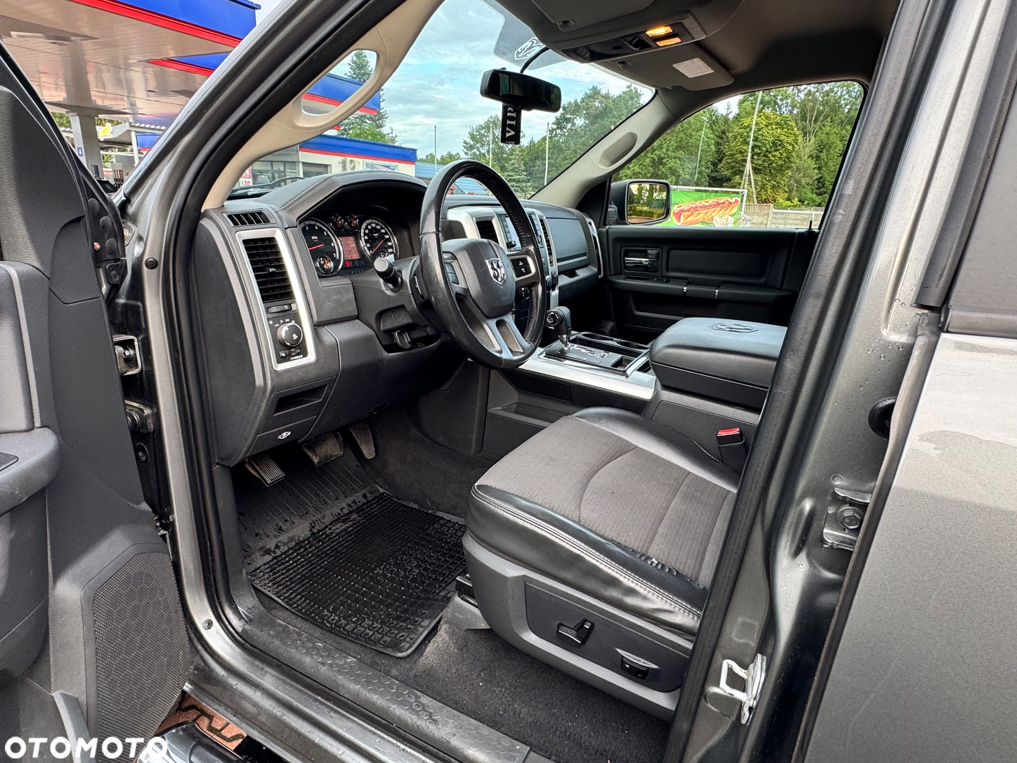 Dodge RAM 1500 5.7 4x4 - 10