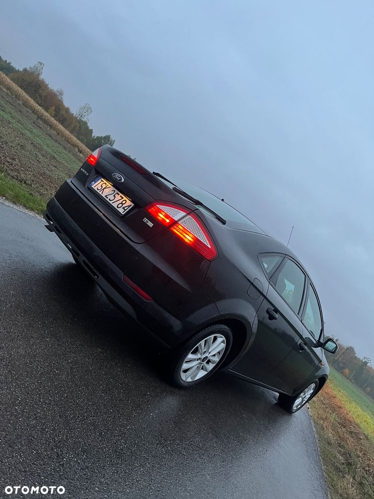 Ford Mondeo 1.8 TDCi Trend - 11