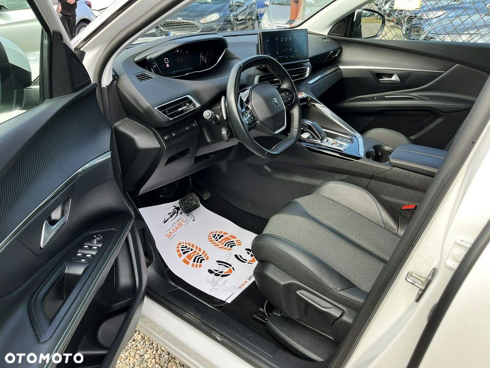 Peugeot 3008 1.2 PureTech Allure Pack S&S EAT8 - 9