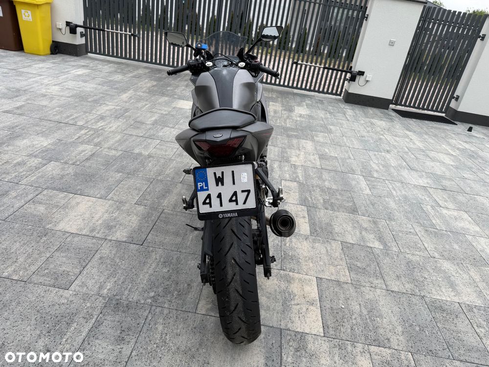 Yamaha R3 - 5
