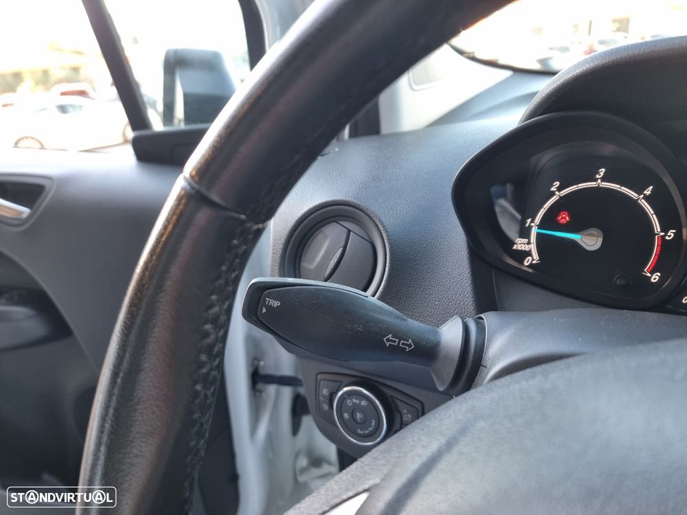 Ford Transit Courier 1.5 TDCi Ambiente - 12