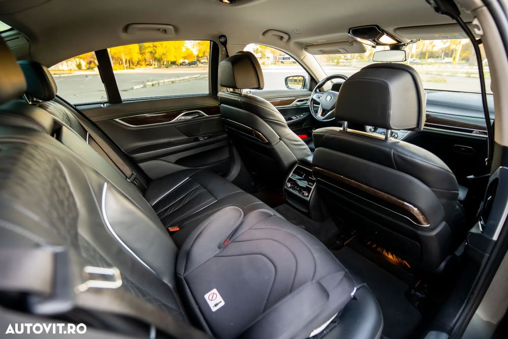 BMW Seria 7 740e iPerformance - 10