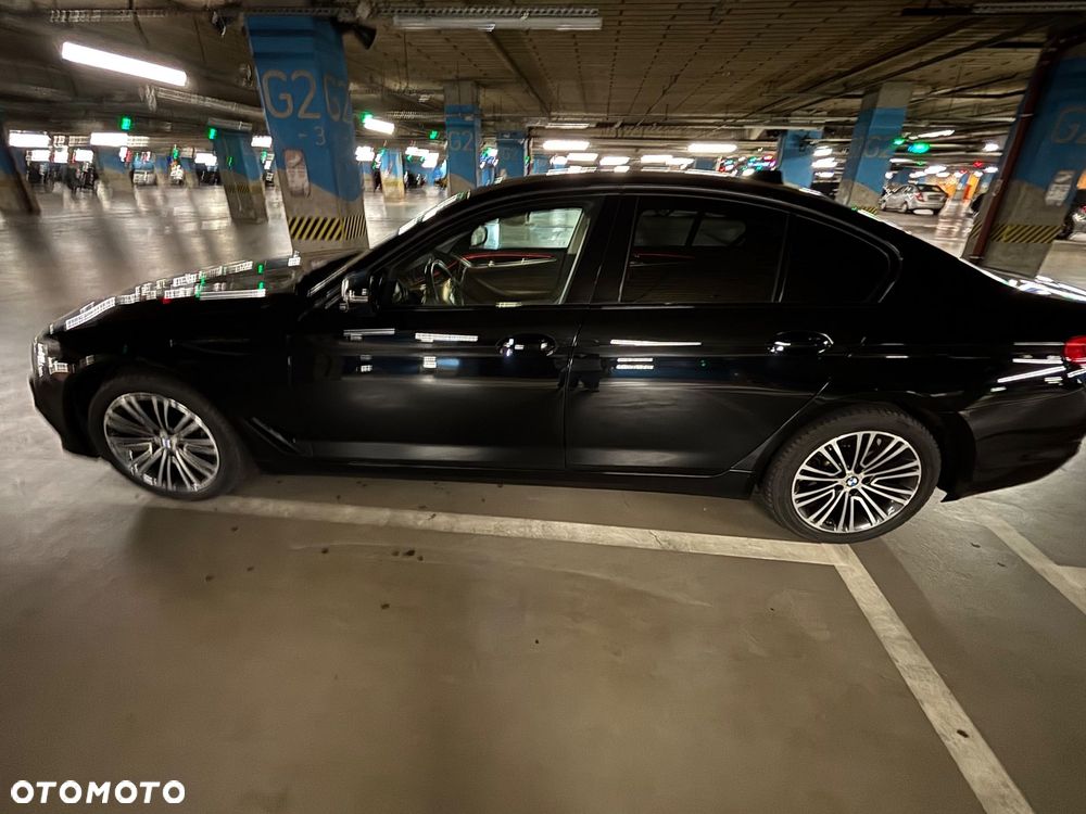 BMW Seria 5 518d Sport Line - 3
