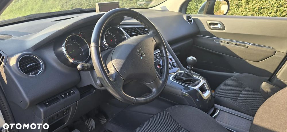 Peugeot 5008 1.6 HDi Premium - 11