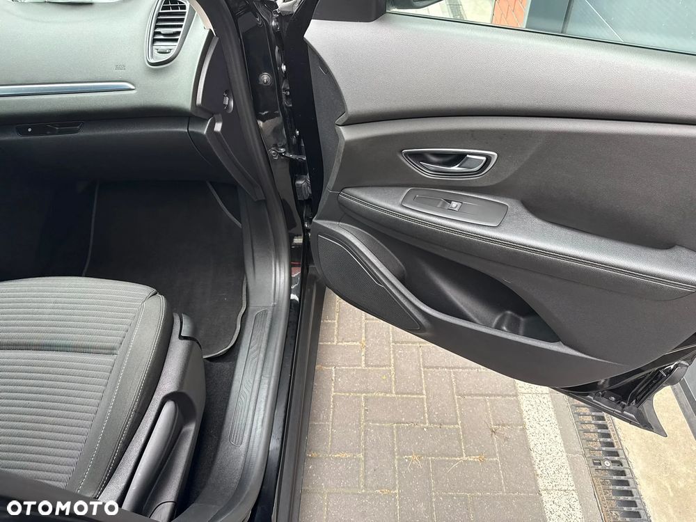 Renault Grand Scenic BLUE dCi 120 EDC LIMITED - 16