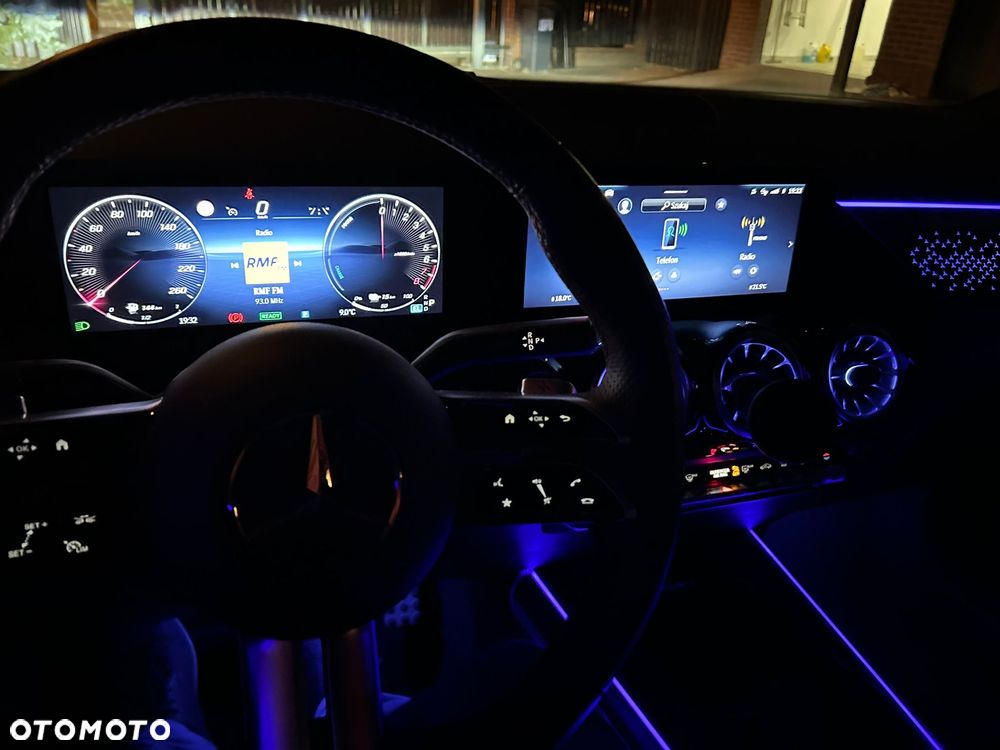 Mercedes-Benz GLA 250e AMG Line - 35