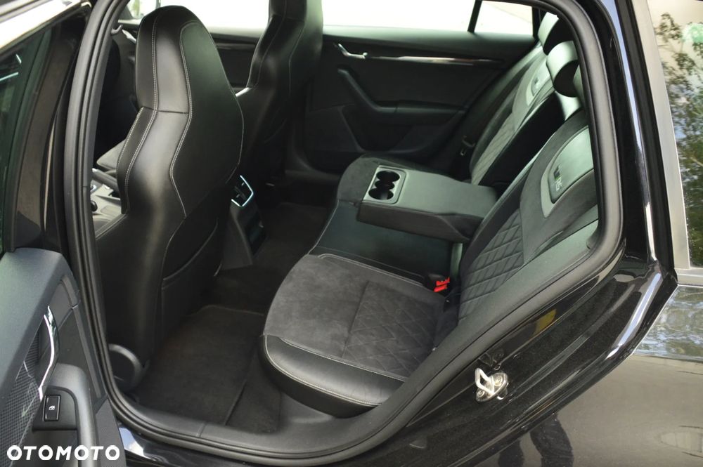 Skoda Octavia 2.0 TDI (Green tec) 4x4 DSG RS - 20