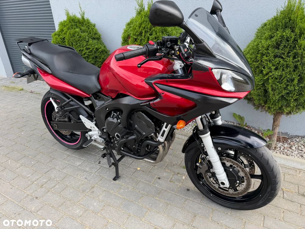 Yamaha FZ - 27
